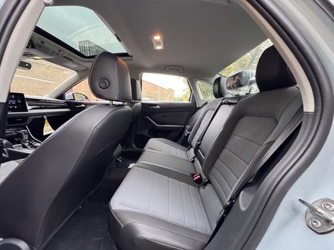 New 2025 Volkswagen Jetta SE image 17