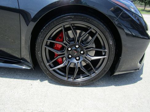 Used 2024 Chevrolet Corvette Z06 RWD image 23