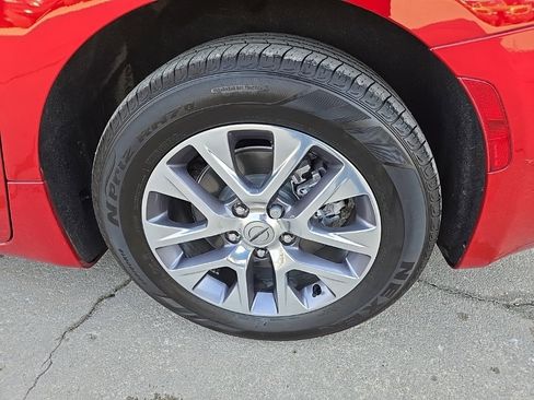 Used 2024 Chrysler Pacifica Pinnacle image 25