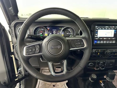 Used 2023 Jeep Wrangler Unlimited Sahara w/ Cold Weather Group AWD/4WD image 14
