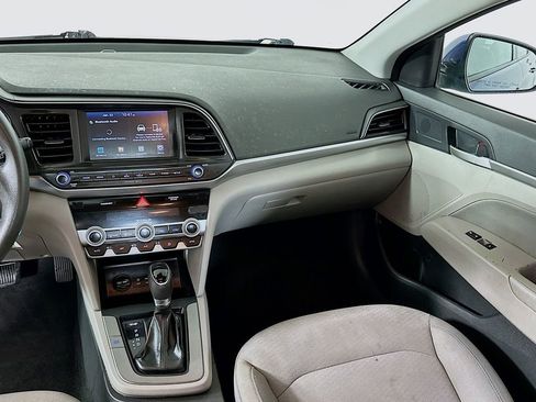 Used 2020 Hyundai Elantra SEL image 20