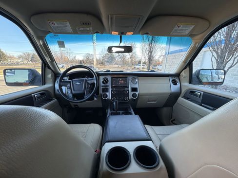 Used 2015 Ford Expedition EL XLT w/ Equipment Group 202A image 19