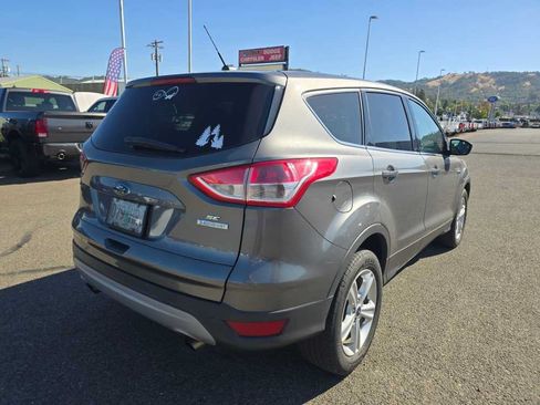 Used 2014 Ford Escape SE FWD image 10