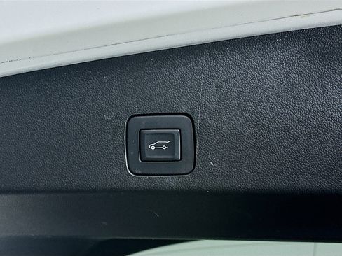 Used 2023 Buick Encore GX Select w/ Sport Touring Package FWD image 29