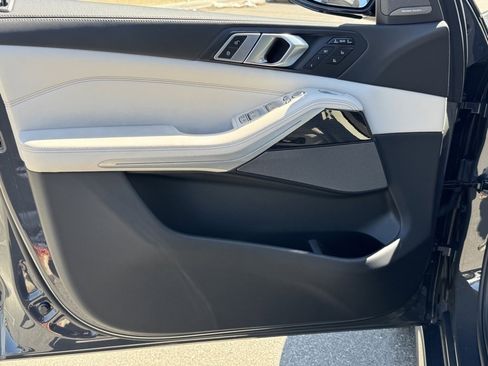 Certified 2023 BMW X7 M60i w/ Executive Package image 18