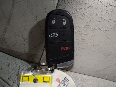 Used 2015 Chrysler 200 C image 32