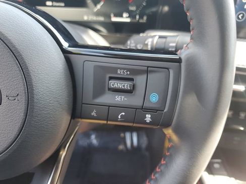Certified 2025 Nissan Kicks SR AWD/4WD image 17