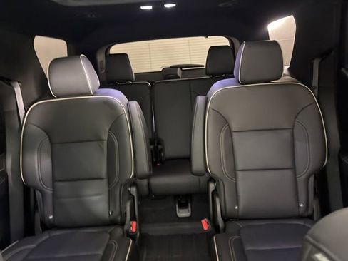 Used 2023 Chevrolet Traverse Premier w/ Redline Edition AWD/4WD image 44
