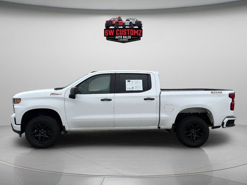 Used 2021 Chevrolet Silverado 1500 Custom Trail Boss AWD/4WD image 4