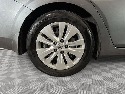 Used 2024 Nissan Sentra S FWD image 32