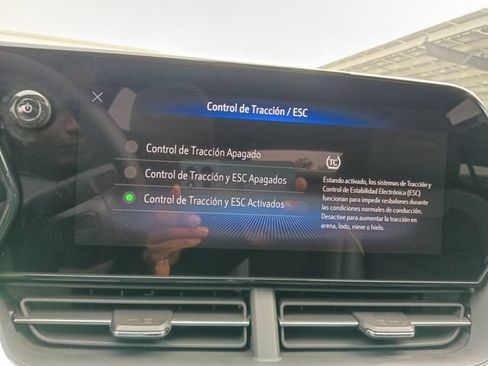 Used 2026 Chevrolet Trax ACTIV w/ Sunroof Package FWD image 8
