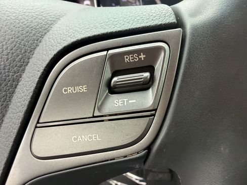 Used 2018 Hyundai Santa Fe Sport 2.0T FWD image 25