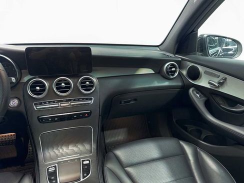 Used 2020 Mercedes-Benz GLC 300 image 18