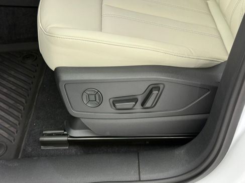 New 2025 Audi Q5 Premium image 15