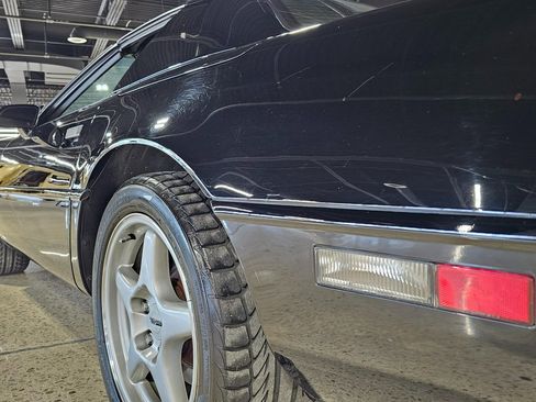 Used 1994 Chevrolet Corvette Convertible RWD image 38