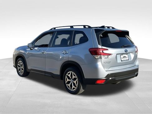 Used 2024 Subaru Forester Premium AWD/4WD image 4