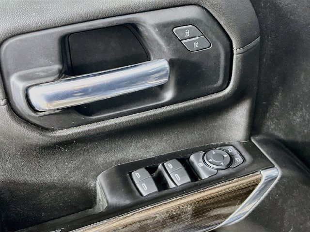 Used 2019 Chevrolet Silverado 1500 RST AWD/4WD image 9