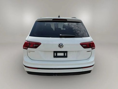 Used 2020 Volkswagen Tiguan SE R-Line w/ 3rd Row Seat Package AWD/4WD image 6