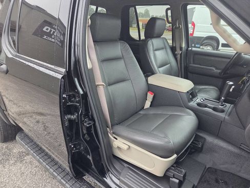 Used 2008 Ford Explorer Sport Trac XLT AWD/4WD image 10