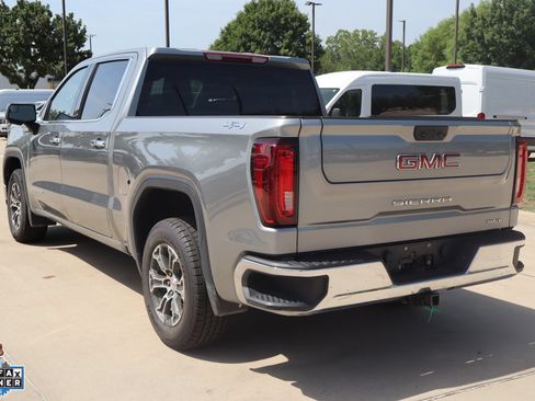 Used 2025 GMC Sierra 1500 SLT AWD/4WD image 6