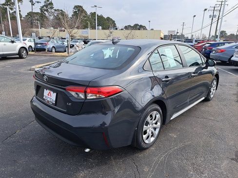 Used 2026 Toyota Corolla LE image 7