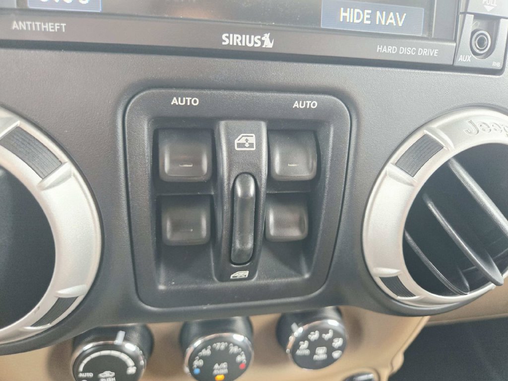 Used 2013 Jeep Wrangler Unlimited Sahara w/ Dual Top Group AWD/4WD image 31