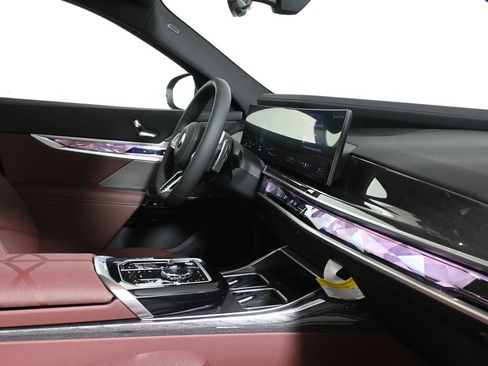 New 2026 BMW 740i xDrive w/ Executive Package AWD/4WD image 32
