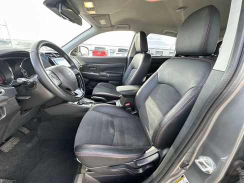 Used 2024 Mitsubishi Outlander Sport SE image 13