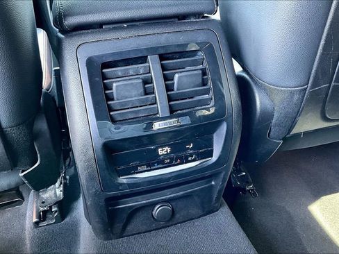 Used 2019 BMW X3 sDrive30i w/ Premium Package RWD image 10