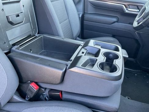 Used 2024 Chevrolet Silverado 1500 LT image 19