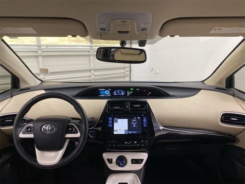 Used 2016 Toyota Prius Four image 14