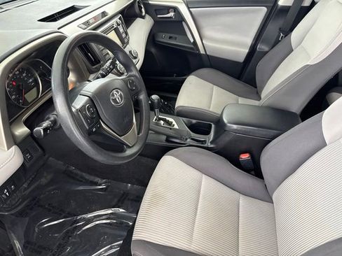 Used 2015 Toyota RAV4 XLE AWD/4WD image 24
