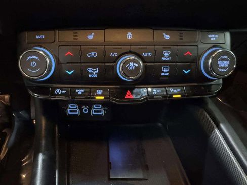 Used 2021 Dodge Durango GT image 33