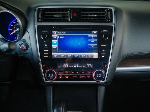 Used 2018 Subaru Outback 3.6R Limited w/ Popular Package #2 image 19