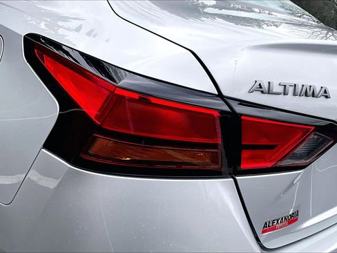 Used 2025 Nissan Altima 2.5 SR image 27