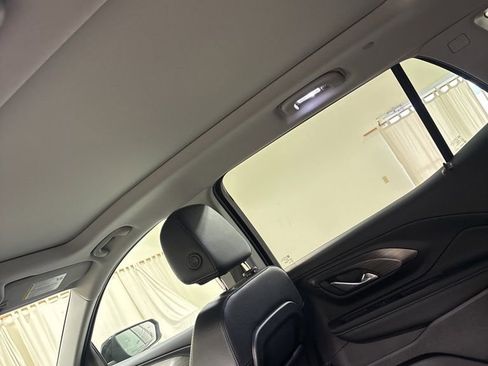 Used 2024 GMC Terrain SLT w/ Elevation Edition image 21