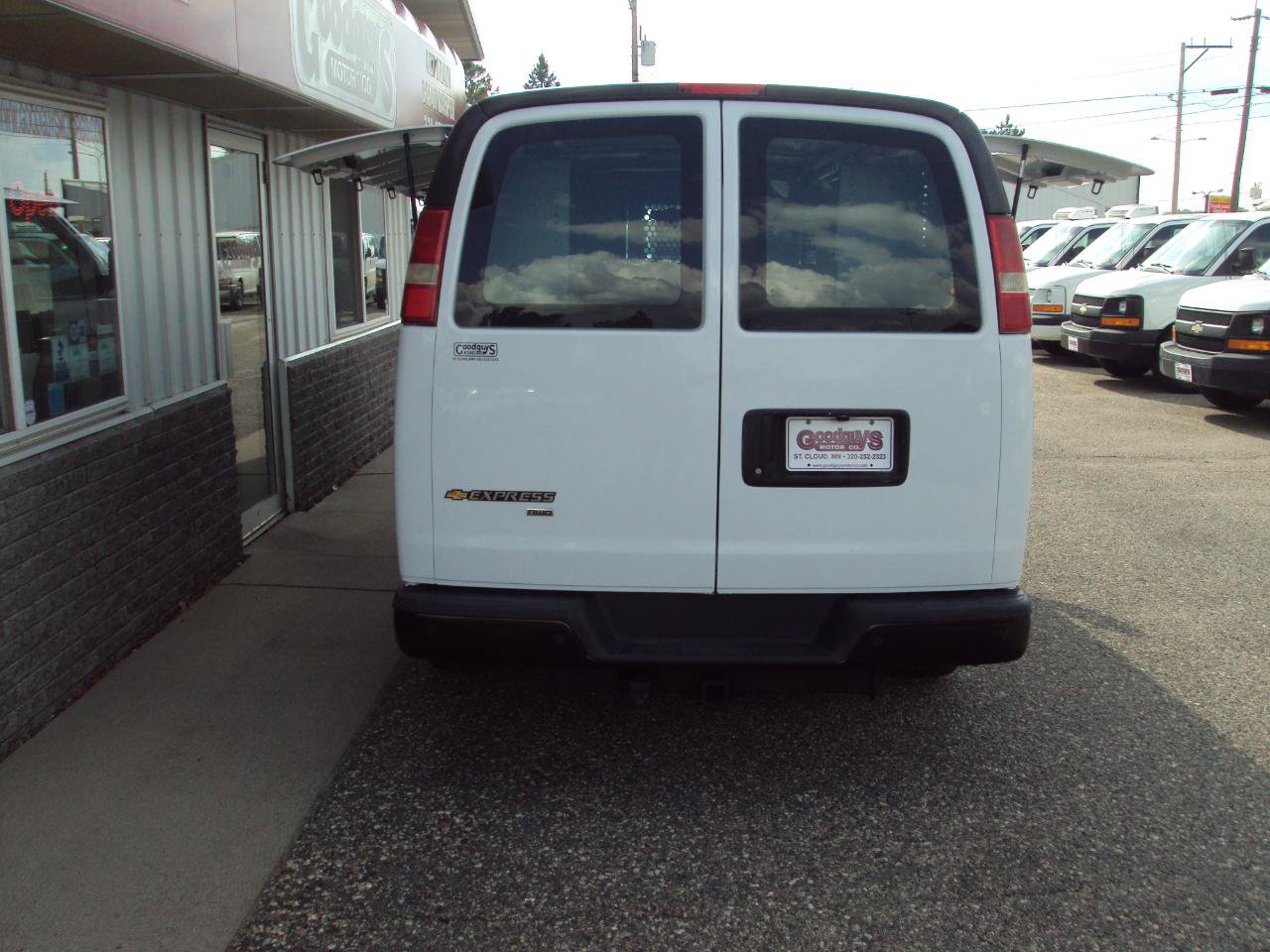 Used 2014 Chevrolet Express 1500 AWD image 6