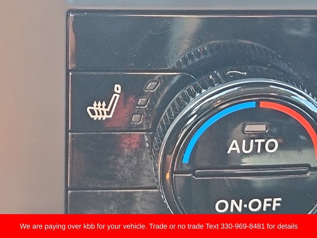 Used 2024 Nissan Rogue SV w/ SV Premium Package AWD/4WD image 19