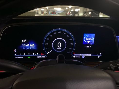 Used 2023 Cadillac Escalade Premium Luxury image 10