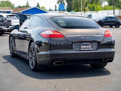 Used 2013 Porsche Panamera 4 w/ Premium Pkg image 13
