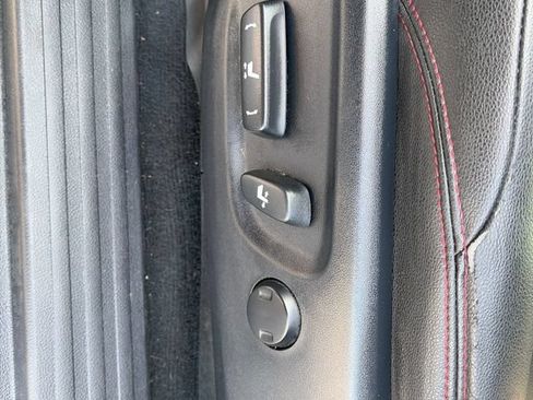 Used 2020 Toyota 4Runner Venture w/ Moonroof Package AWD/4WD image 18