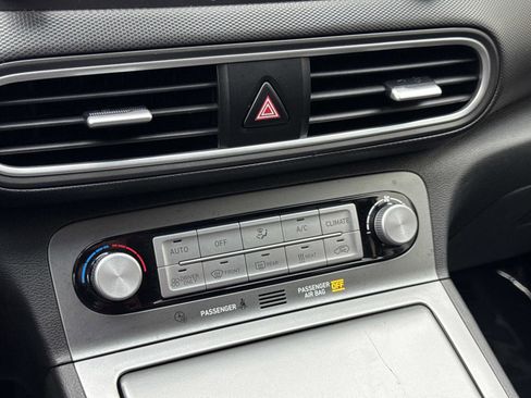 Used 2020 Hyundai Kona Limited image 19