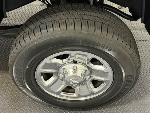 Used 2017 RAM 3500 Tradesman w/ Chrome Appearance Group AWD/4WD image 17