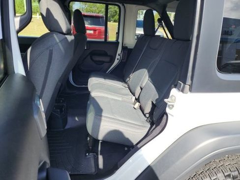 Used 2024 Jeep Wrangler Sport S image 16