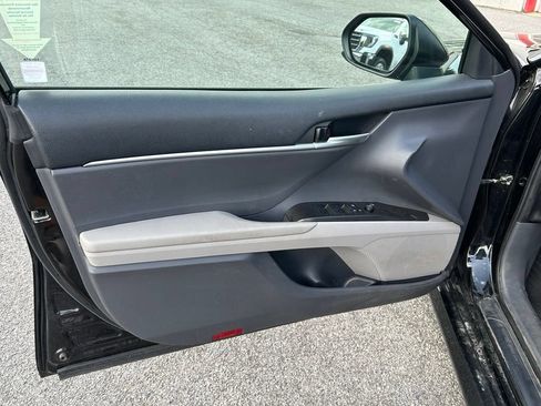 Used 2023 Toyota Camry LE FWD image 21