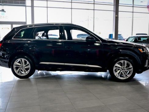 Used 2021 Audi Q7 3.0T Premium image 4