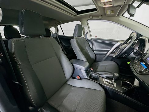 Used 2018 Toyota RAV4 XLE image 29