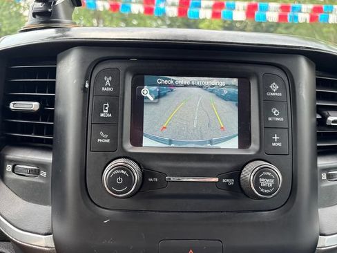 Used 2019 RAM 1500 Big Horn AWD/4WD image 15