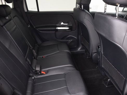 Certified 2024 Mercedes-Benz GLB 250 image 17