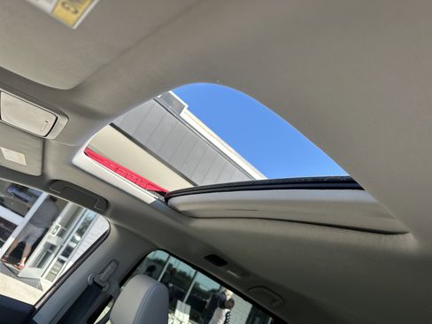 Used 2026 Honda Odyssey EX-L image 11